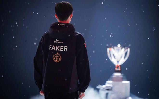竞技宝：LOL国服玩家人傻钱多？Faker晋升销冠后，欧美玩家：抵制毫无意义